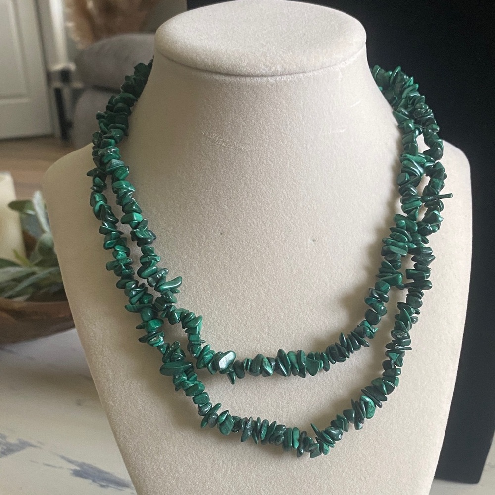 Malachite Stone Chips Necklace - Picture 1 of 3